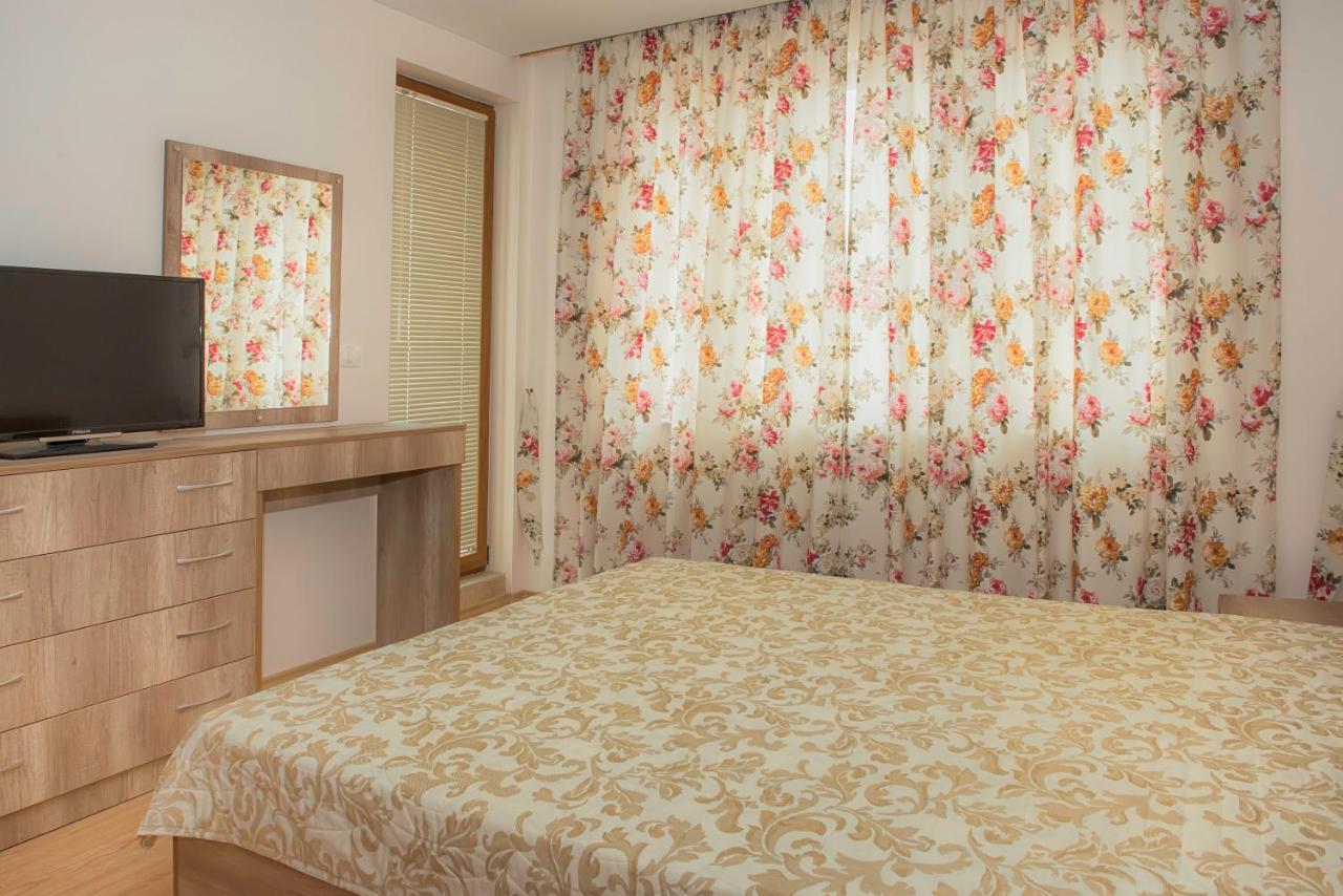 Garden Of Eden Pmg Apartments Sveti Vlas Exterior foto